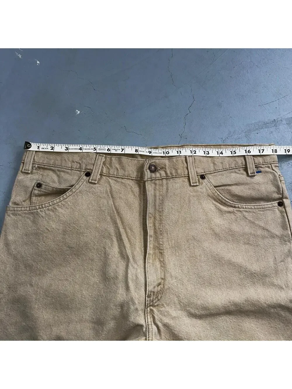 Levis 550 Vintage 90s USA Orange Tab Relaxed Tapered Leg Beige Tan Jeans 38x30